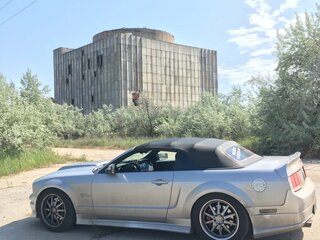 2005 Ford Mustang V, серебристый, 5600000 рублей, вид 5
