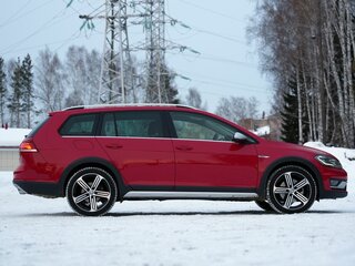 2018 Volkswagen Golf Alltrack VII Рестайлинг, красный, 2150000 рублей, вид 5