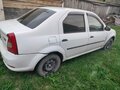 2010 Renault Logan I Рестайлинг, белый, 220000 рублей - вид 3