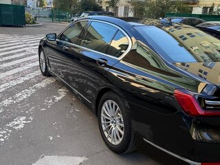2020 BMW 7 серии Long 730Ld xDrive VI (G11/G12) Рестайлинг, чёрный, 10500000 рублей, вид 5