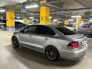 2018 Volkswagen Polo V Рестайлинг, серебристый, 1050000 рублей, вид 1