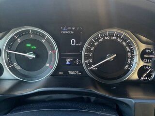 2020 Toyota Land Cruiser 200 Series Рестайлинг 2, белый, 11000000 рублей, вид 5