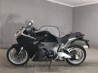 2017 Honda VFR 1200, чёрный, 928000 рублей, вид 2