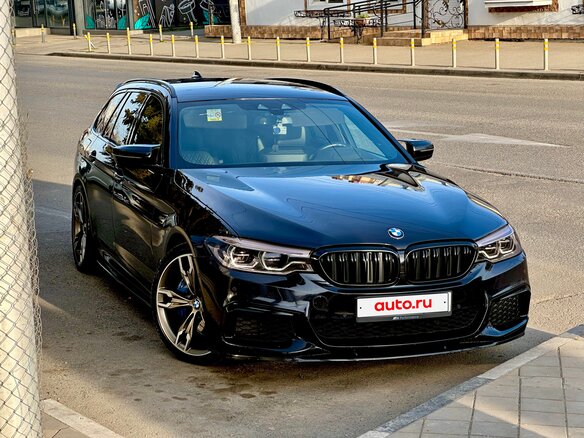 2018 BMW 5 серии M550d xDrive VII (G30/G31/G38), синий, 4880000 рублей - вид 37