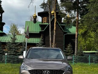2021 Hyundai Solaris II Рестайлинг, коричневый, 1850000 рублей, вид 3