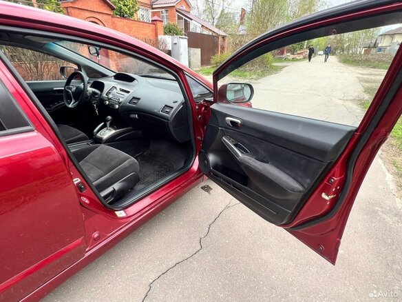 2006 Honda Civic VIII, красный, 720000 рублей - вид 16