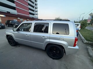 2009 Jeep Liberty (Patriot), серебристый, 820000 рублей, вид 5