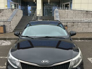 2016 Kia Rio III Рестайлинг, чёрный, 1200000 рублей, вид 1