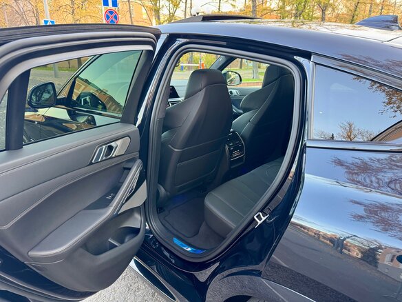 2020 BMW X6 40d III (G06), чёрный, 9490000 рублей - вид 23