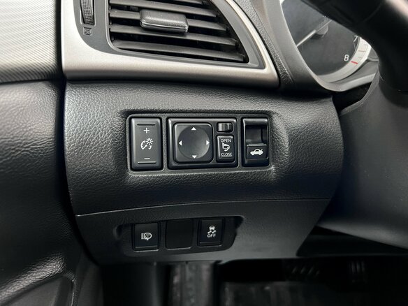 2015 Nissan Sentra VII (B17), серебристый - вид 14