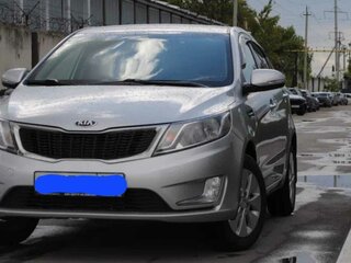 2014 Kia Rio 6-speed III, серебристый, 965000 рублей, вид 2