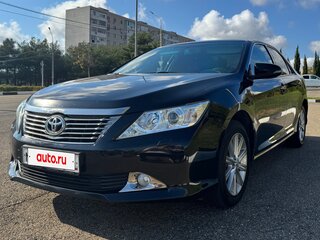 2014 Toyota Camry VII (XV50), чёрный, 1890000 рублей, вид 3