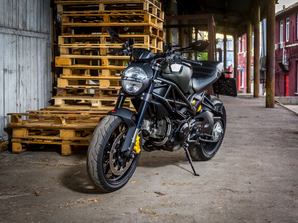 2013 Ducati Monster 1100, зелёный - вид 20