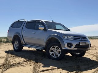 2014 Mitsubishi L200 IV Рестайлинг, серый, 2250000 рублей, вид 3