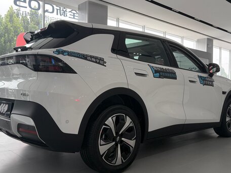 2026 Changan Qiyuan Q05 51.9 kWh II, серый, 1740000 рублей, вид 4