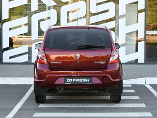 2013 Renault Sandero I, красный, 879000 рублей, вид 4