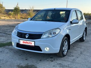 2012 Renault Sandero I, белый, 599000 рублей, вид 1