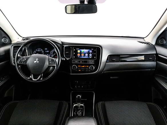 2020 Mitsubishi Outlander III Рестайлинг 3, белый, 1949000 рублей - вид 9