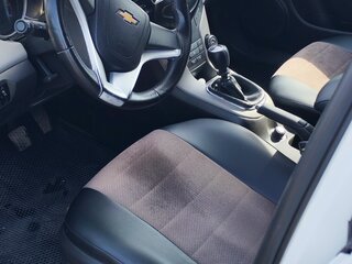 2012 Chevrolet Cruze I, белый, 699999 рублей, вид 4