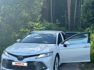 2019 Toyota Camry VIII (XV70), белый, 2500000 рублей, вид 1