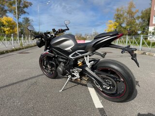 2018 Triumph Street Triple, серый, 750000 рублей, вид 4