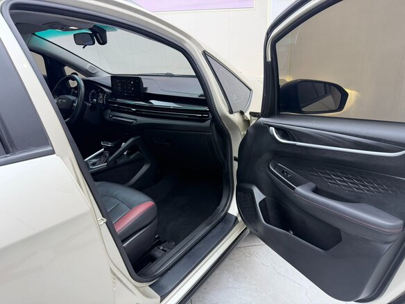 2021 Geely Vision X3 Pro, бежевый, 1140000 рублей - вид 10