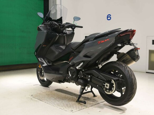 2021 Yamaha TMAX, серый, 1277000 рублей - вид 5