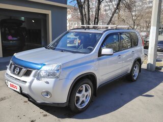 2011 Nissan X-Trail II Рестайлинг, серебристый, 1100000 рублей, вид 1
