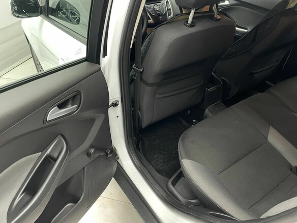 2013 Ford Focus III, белый, 830000 рублей - вид 12
