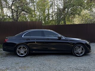 2020 Mercedes-Benz E-Класс 200 V (W213, S213, C238), чёрный, 3585000 рублей, вид 2