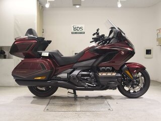 2025 Honda GL 1800 Gold Wing, красный, 2740000 рублей, вид 2