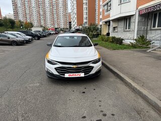 2022 Chevrolet Malibu IX Рестайлинг, белый, 1350000 рублей, вид 1