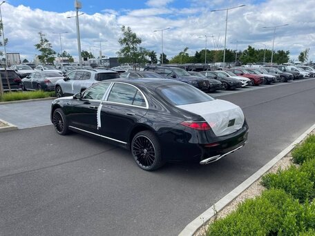 2026 Mercedes-Benz S-Класс 500 4MATIC VII (W223) Рестайлинг, чёрный, 25420000 рублей, вид 2