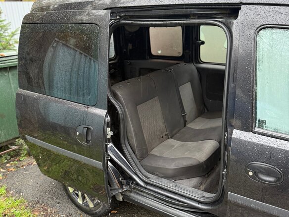 2008 Opel Combo C Рестайлинг, чёрный, 280000 рублей - вид 4