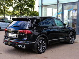 2023 Volkswagen Tiguan Allspace II Рестайлинг, чёрный, 3940000 рублей, вид 4