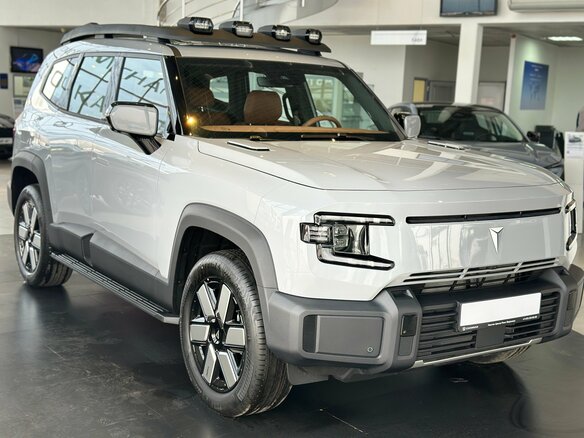 2025 Changan Deepal G318 I, серебристый, 6090000 рублей - вид 1