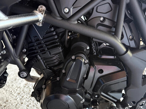 2023 Benelli TRK 702, белый, 550000 рублей - вид 6