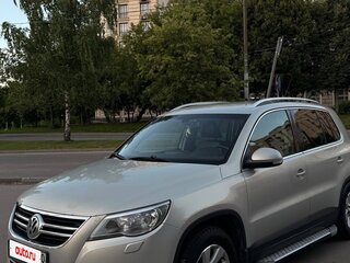 2010 Volkswagen Tiguan I, серебристый, 900000 рублей, вид 3