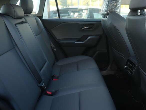 2026 Toyota RAV4 VI (XA60), чёрный - вид 7