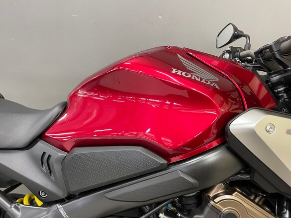 2021 Honda CB 650R, красный, 840000 рублей - вид 16