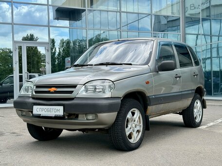 Chevrolet Niva I