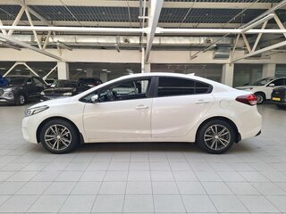 2019 Kia Cerato III Рестайлинг (Classic), белый, 1450000 рублей, вид 4