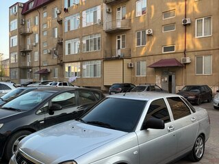 2015 Lada (ВАЗ) Priora I Рестайлинг, серебристый, 695000 рублей, вид 3