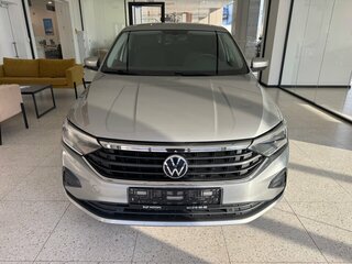 2021 Volkswagen Polo VI, серый, 1790000 рублей, вид 2