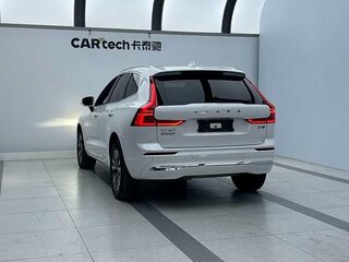 2022 Volvo XC60 II Рестайлинг, белый, 5000666 рублей, вид 5