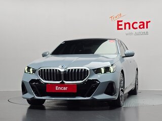 2026 BMW 5 серии 523d xDrive VIII (G60/G61/G68), голубой, 9120000 рублей, вид 2