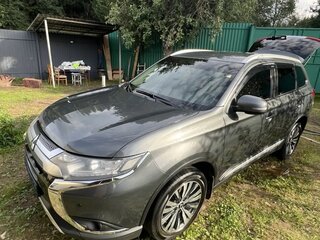 2019 Mitsubishi Outlander III Рестайлинг 3, серый, 2100000 рублей, вид 2