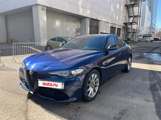 2017 Alfa Romeo Giulia II (952), синий, 2500000 рублей, вид 1