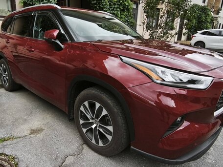 2021 Toyota Highlander IV (XU70), красный, 4500000 рублей, вид 3