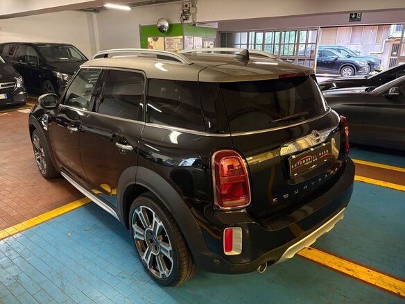 2023 Mini Countryman Cooper D II Рестайлинг, чёрный - вид 3